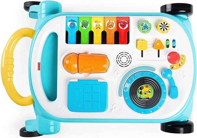 Hudba, světla a učení ve 3 jazycích