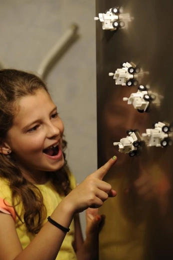 Jízda po svislých kovových površích