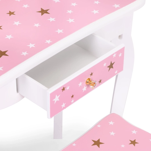 Praktický výsuvný šuplík