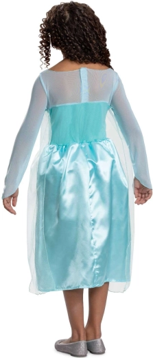 Průsvitné rukávy a lehký plášť