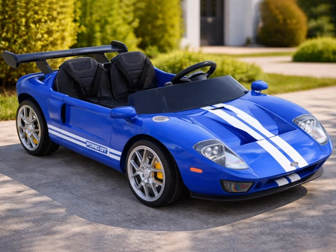 Realistický sportovní vzhled FORD GT