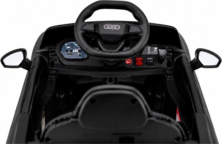 Ovládání na palubní desce a volant Audi