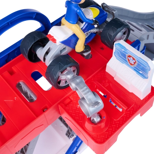 Zdvihací plošina a servisní stanice