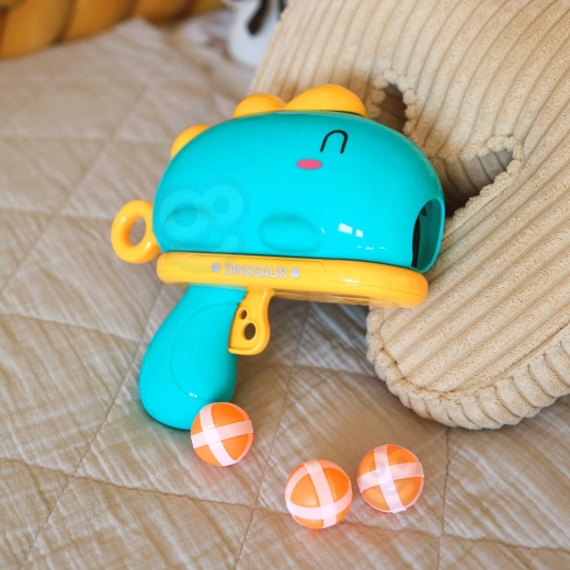 Dinosauří blaster pro přesnou střelbu
