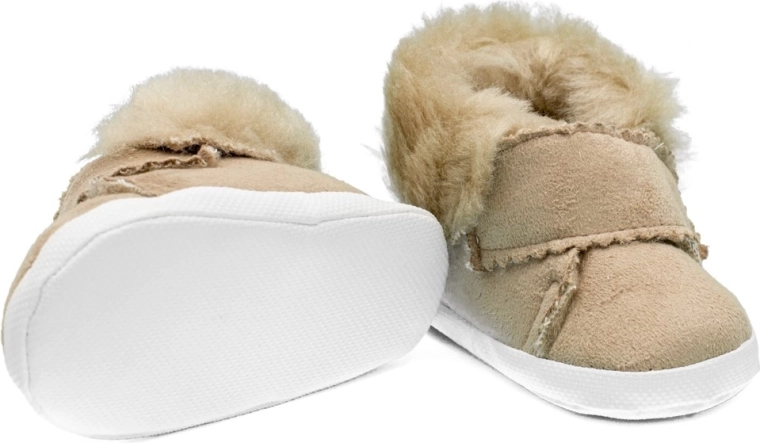 Lehké capáčky s tenkou neklouzavou podrážkou