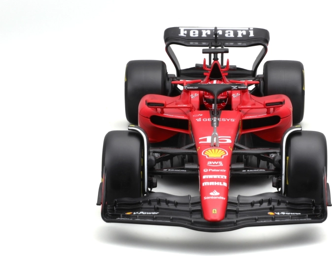 měřítko 1:24 s otočnými koly