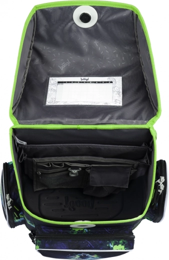 Chytrá vnitřní organizace a kapsy na láhev