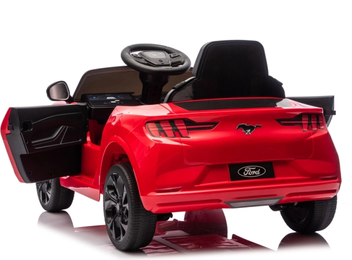 Otevírací dveře a pohodlné nastupování