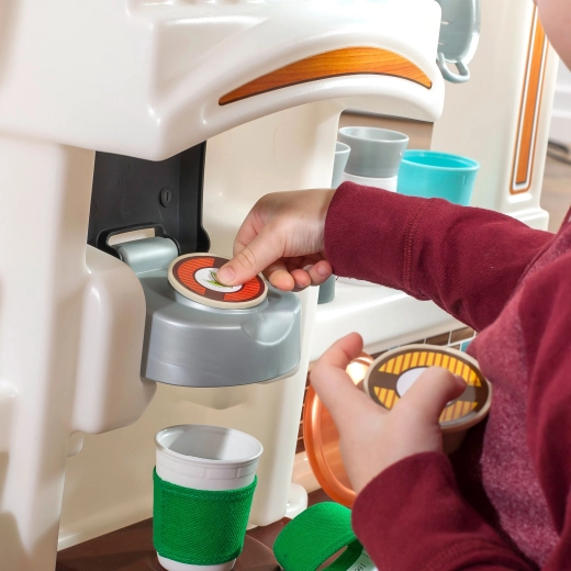 Kávovar s kapslemi jako u dospělých