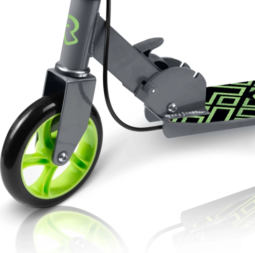 Plynulá jízda díky velkým PU kolům 145 mm