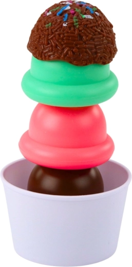 Stohovací kopečky rozvíjejí jemnou motoriku