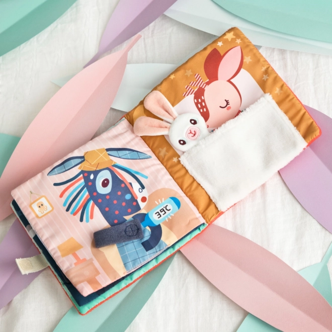 Textilní knížka s aktivitami LILLIPUTIENS – jelínek stella a jeho muchláček