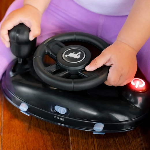 Interaktivní volant se světly a zvuky