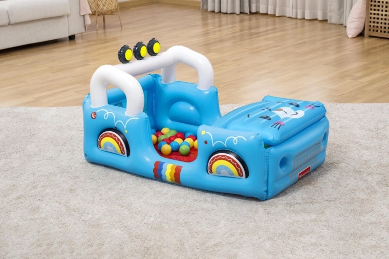 Interaktivní design se zvířátky a kapotou