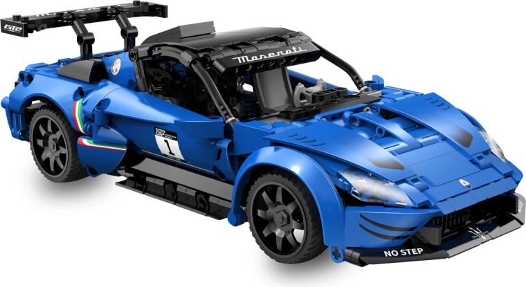 Věrné závodní provedení Maserati GT2