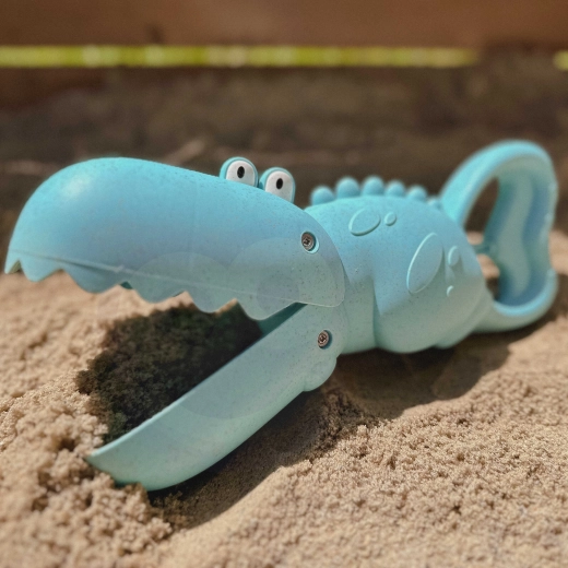 Snadné nabírání a přenášení písku i vody