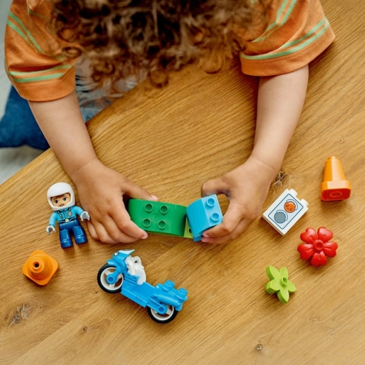 Učení pravidel silnice