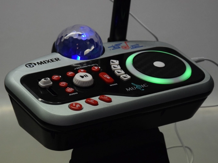Světelná disco koule a DJ efekty