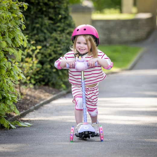 Stabilní tříkolový design a balanční řízení
