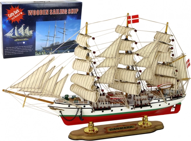 Dřevěný sběratelský model plachetnice DANMARK na podstavci