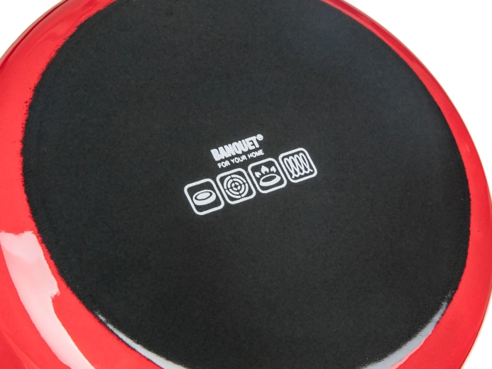 Kompatibilní se všemi varnými deskami včetně indukce