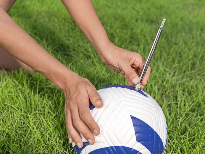 Integrovaný manometr pro přesný tlak