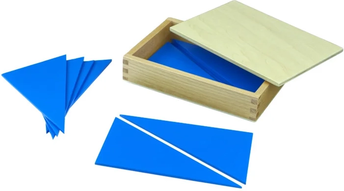 Moyo Montessori krabička s modrými trojúhelníky