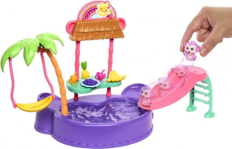 Skluzavka přímo do bazénku