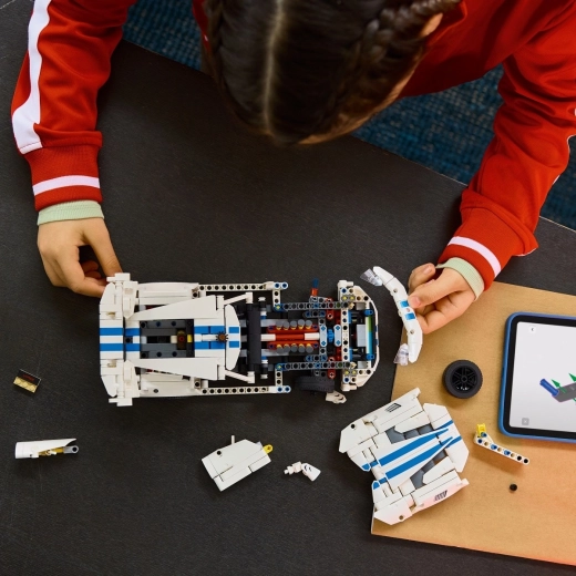 3D digitální návod v aplikaci LEGO Builder