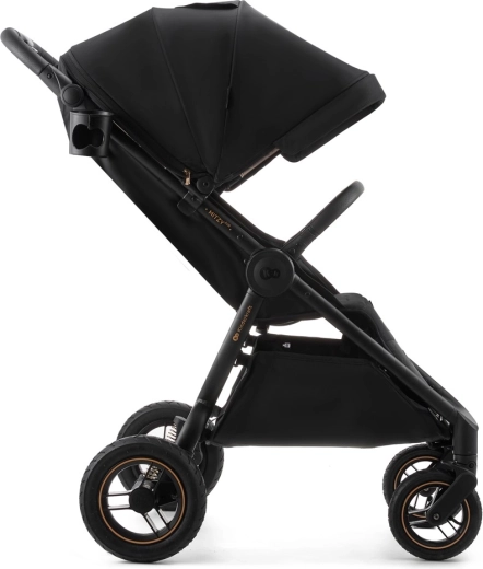 Nafukovací kola a plné odpružení pro hladkou jízdu