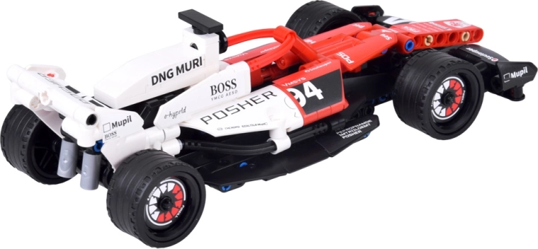 Gumové pneumatiky a pevná technická konstrukce