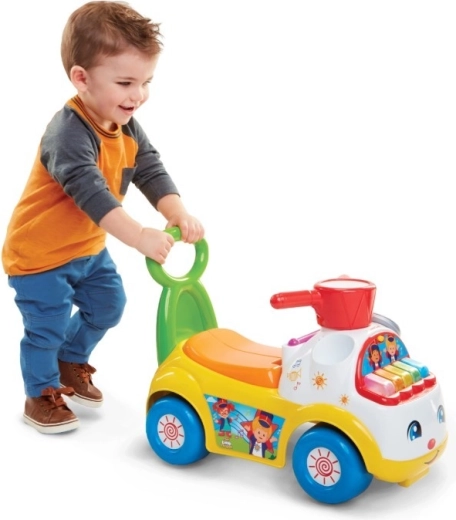 Odrážedlo i chodítko v jednom