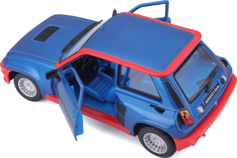 Otevírací dveře a realistický interiér