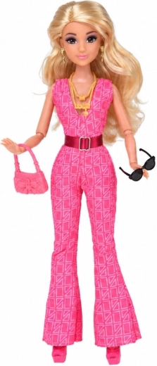 Výrazný růžový outfit