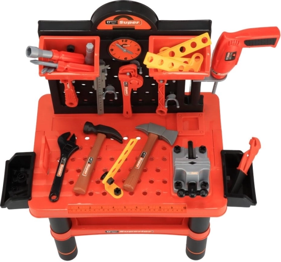 Stůl připravený na práci