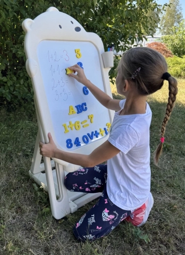 Nastavitelná výška a stabilní provedení