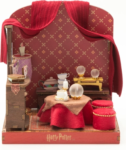 Magická diorama učebny věštění