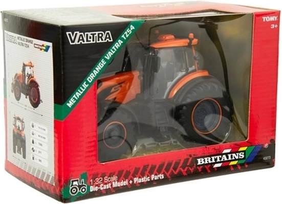 Tomy Britains traktor Valtra T245 v měřítku 1:32