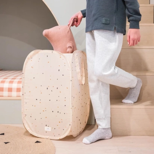 Odolný voděodolný materiál z recyklovaného polyesteru