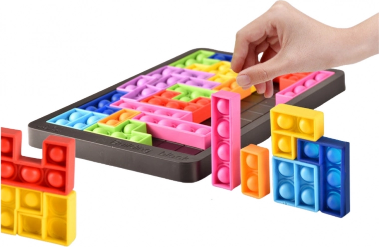 Logická skládačka ve stylu Tetris