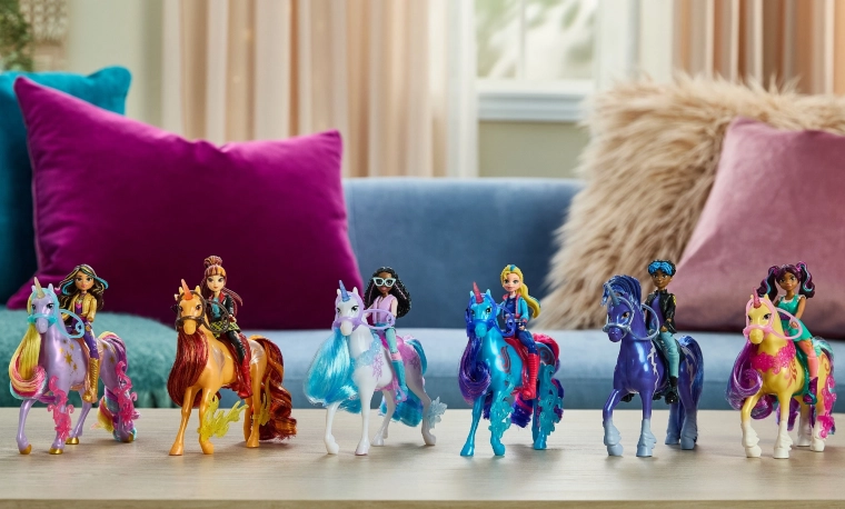 Polohovatelná panenka Layla