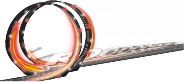 led závodní set s loopingem a zvukovými efekty GO!!!