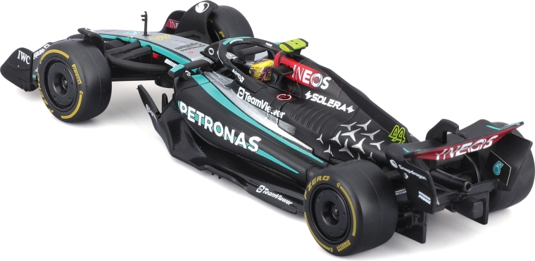 autentické provedení mercedes-amg f1 w15