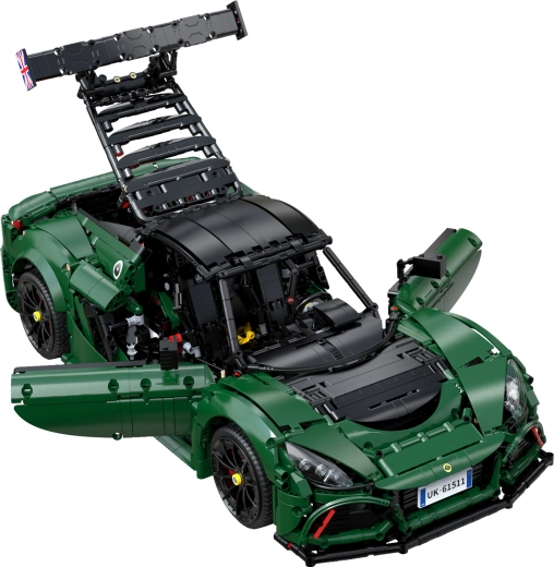 Otevíratelné panely a detailní interiér