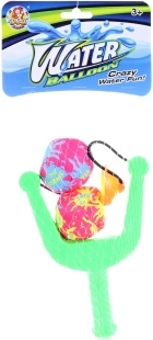 Prak s vodními bombami