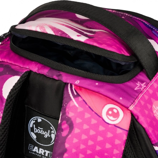 Kapsa na 15" notebook a chytrá organizace