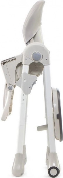 7 výškových úrovní pro stolování u každého stolu