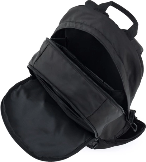 Tříkomorová organizace a kapsa na notebook