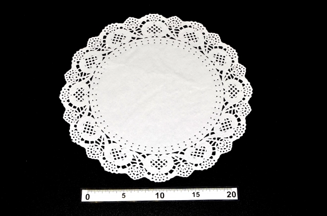 Papírové dortové krajky 29 cm (8 ks)