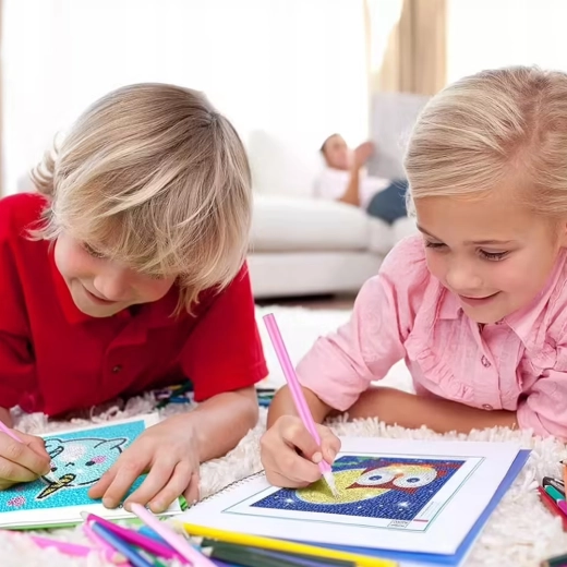 Kreativní zábava rozvíjející jemnou motoriku